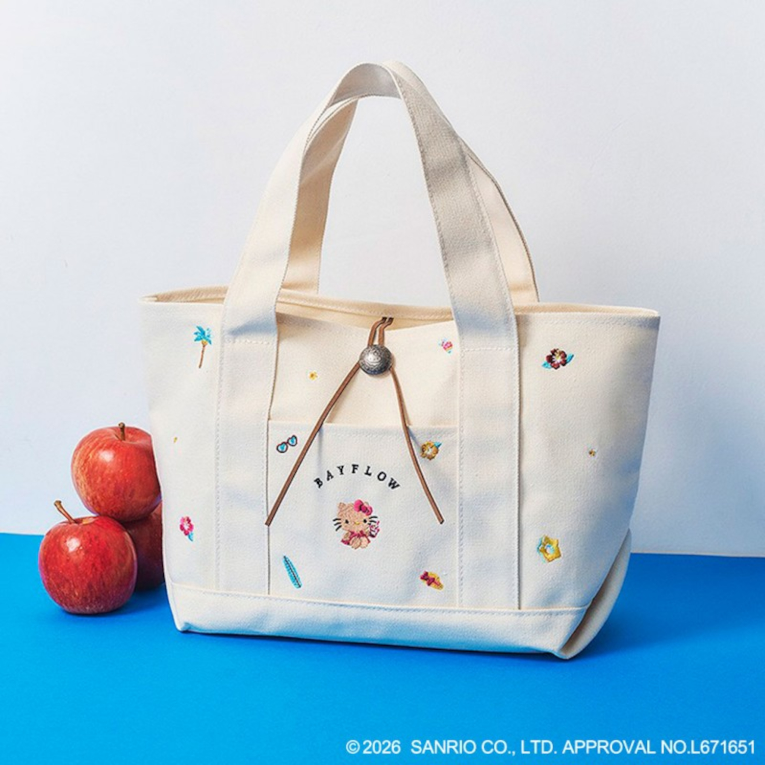 ハローキティ刺繍トート本日発売！ コンチョボタンが大人かわいい