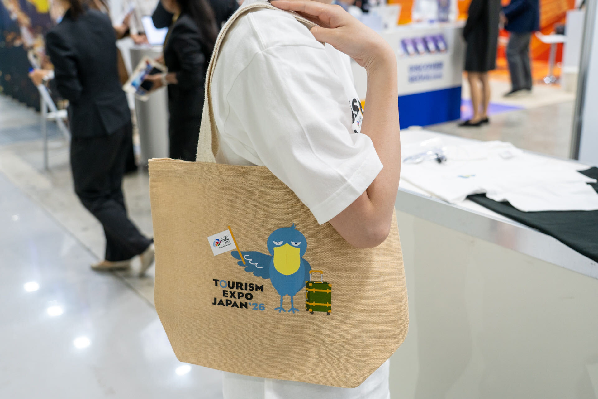 国威宣揚　 バッジ ツーリズムEXPOジャパン初の公式キャラクター「ハシビリョコウ」グッズ